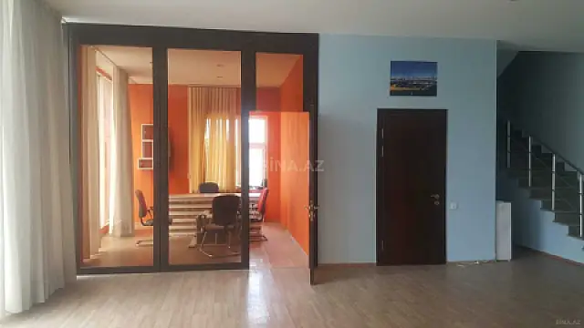 Satılır 20 otaqlı ofis 1470 m²