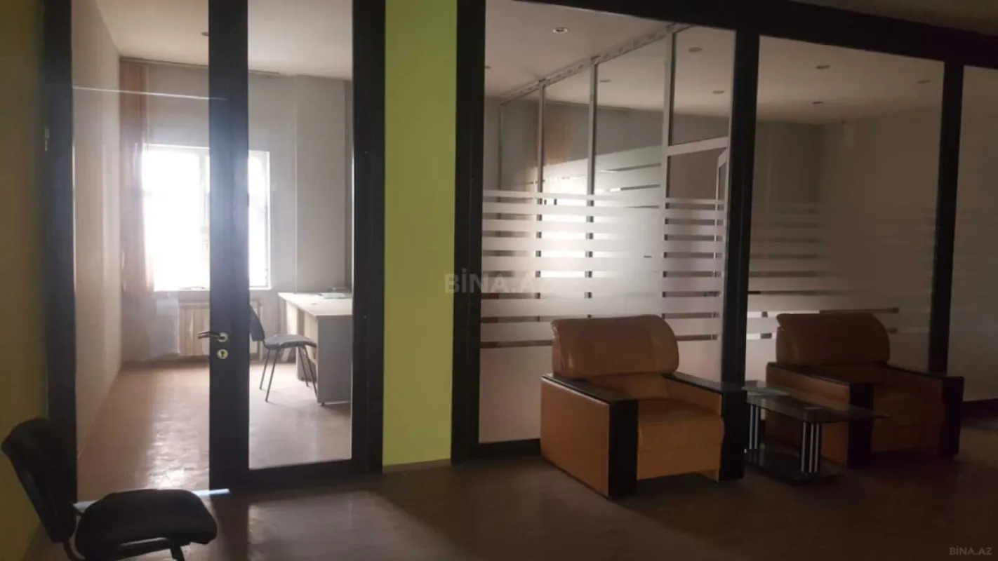 Satılır 20 otaqlı ofis 1470 m²