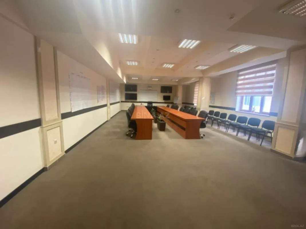 Satılır 20 otaqlı ofis 1470 m²