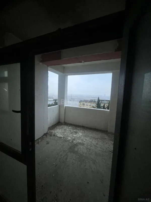 Satılır 4 otaqlı mənzil 165 m²