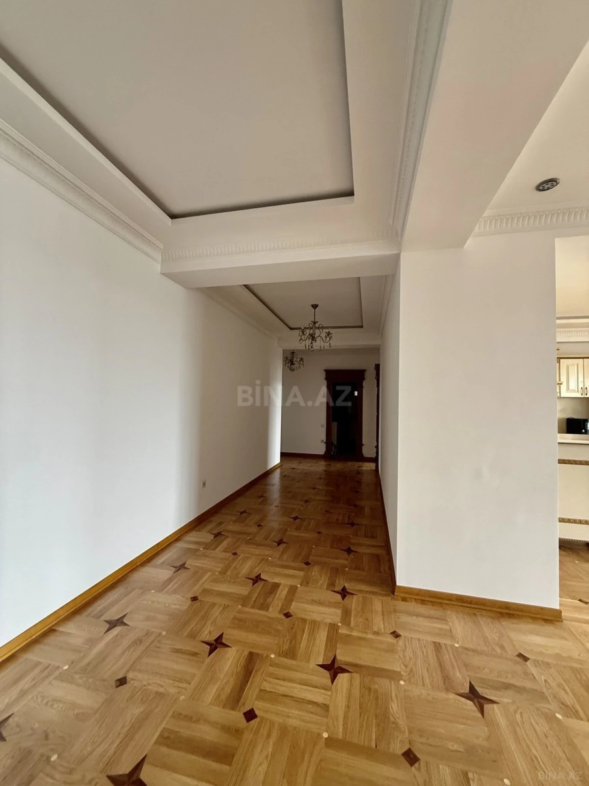 Kirayə verilir 3 otaqlı mənzil 160 m²