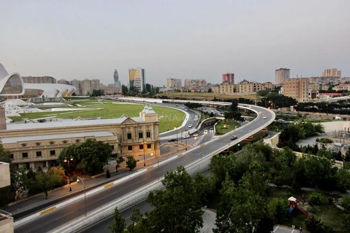 Kirayə verilir 3 otaqlı mənzil 160 m²