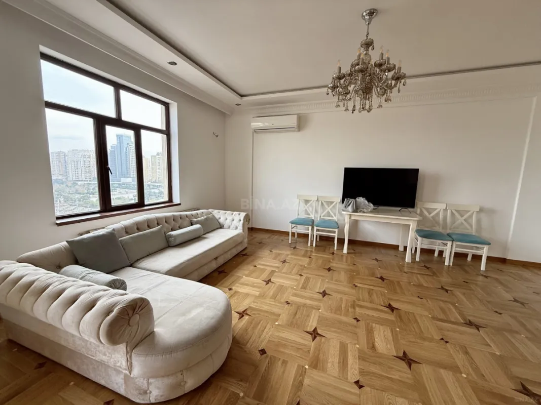 Kirayə verilir 3 otaqlı mənzil 160 m²