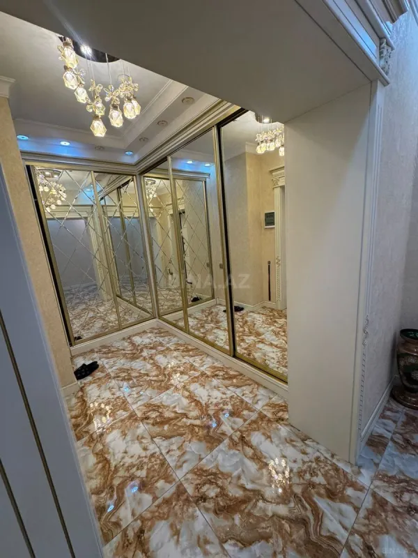 Kirayə verilir 3 otaqlı mənzil 150 m²