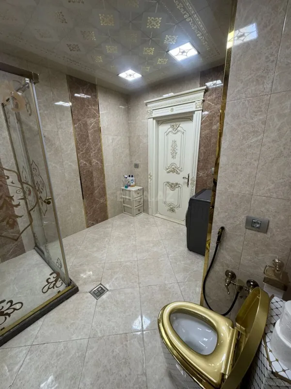 Kirayə verilir 3 otaqlı mənzil 150 m²