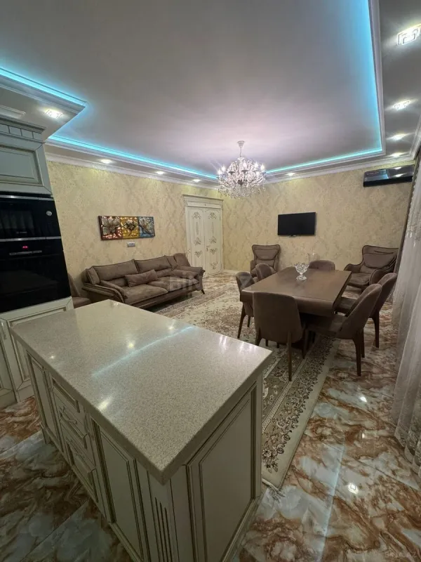Kirayə verilir 3 otaqlı mənzil 150 m²