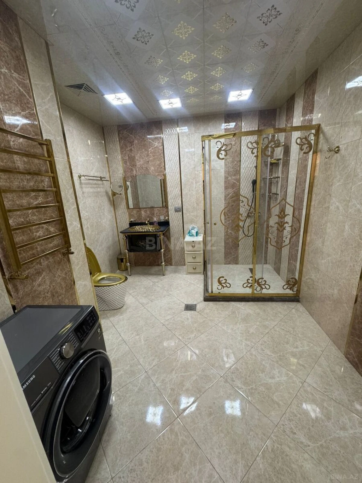 Kirayə verilir 3 otaqlı mənzil 150 m²