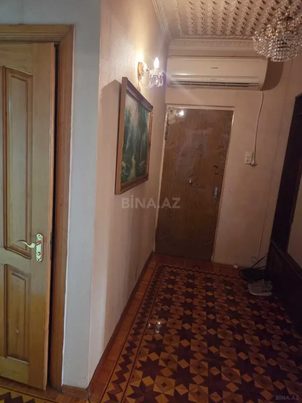 Satılır 4 otaqlı mənzil 100 m²