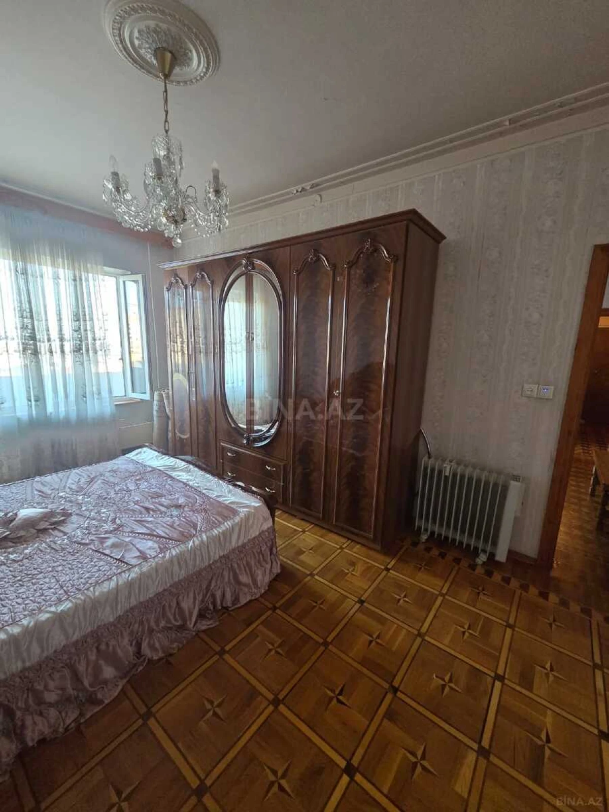 Satılır 4 otaqlı mənzil 100 m²