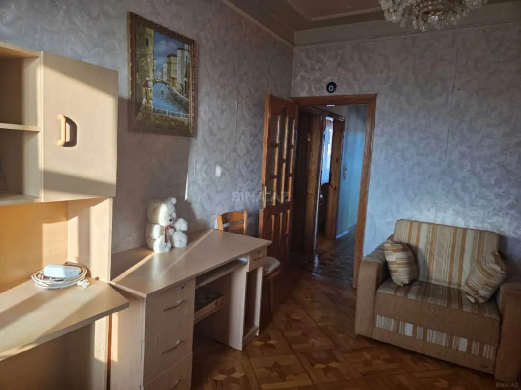 Satılır 4 otaqlı mənzil 100 m²