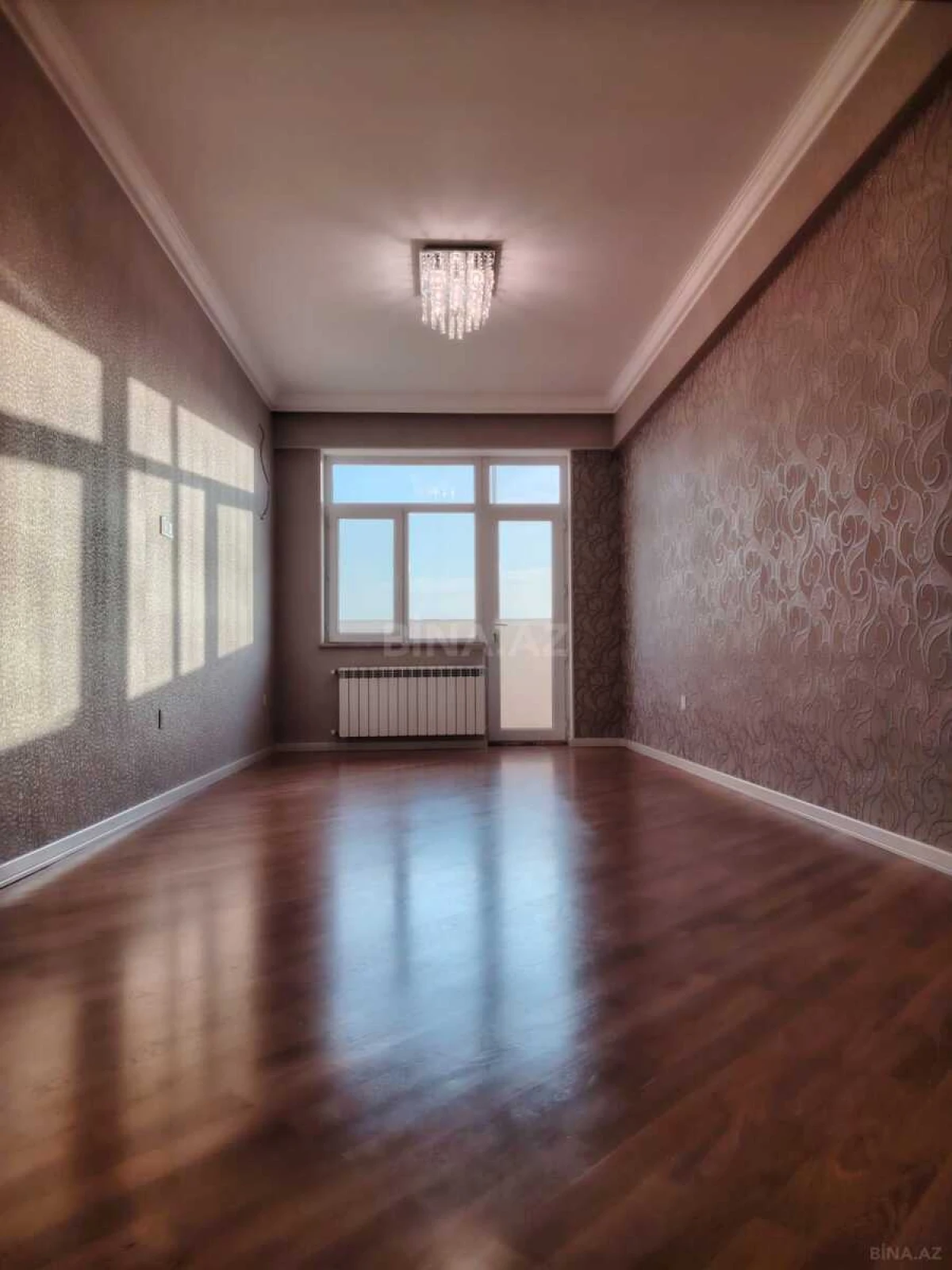 Satılır 4 otaqlı mənzil 178 m²