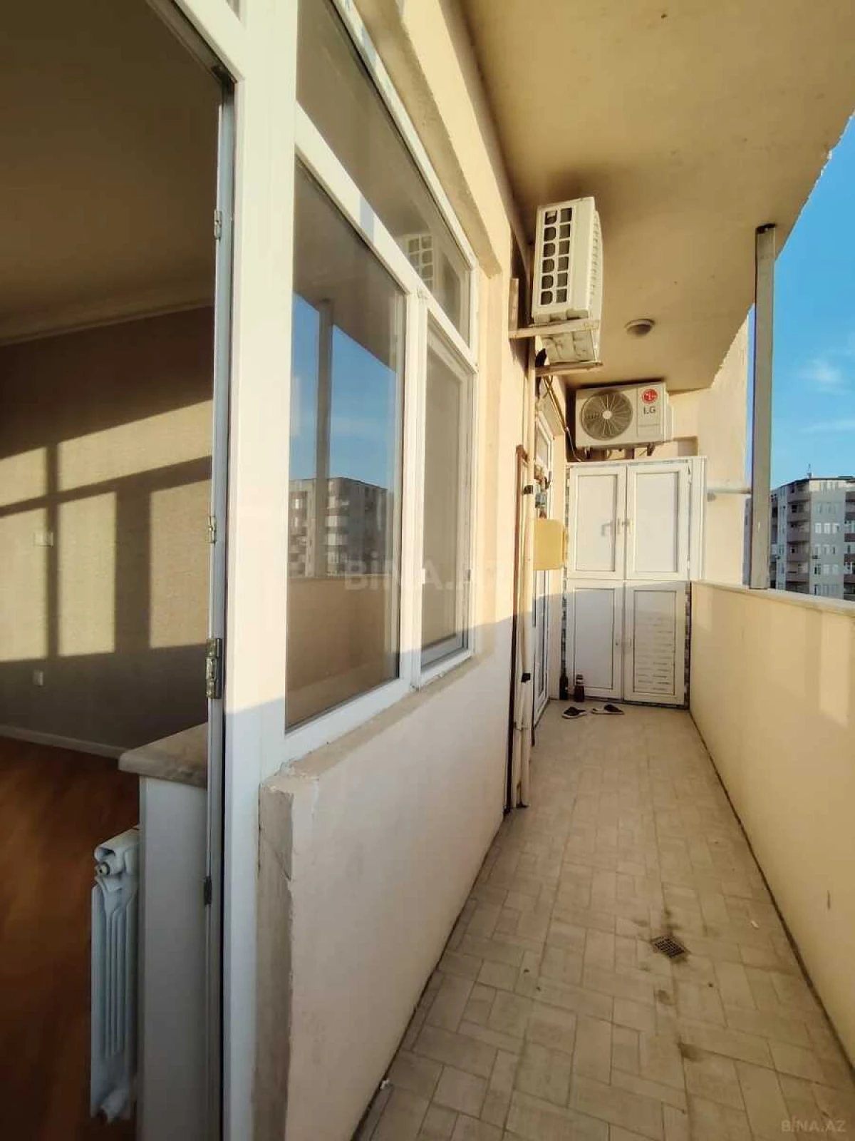 Satılır 4 otaqlı mənzil 178 m²