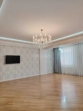 Satılır 4 otaqlı mənzil 178 m²