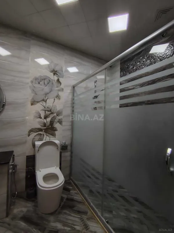 Satılır 4 otaqlı mənzil 178 m²