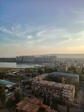 Satılır 4 otaqlı mənzil 178 m²