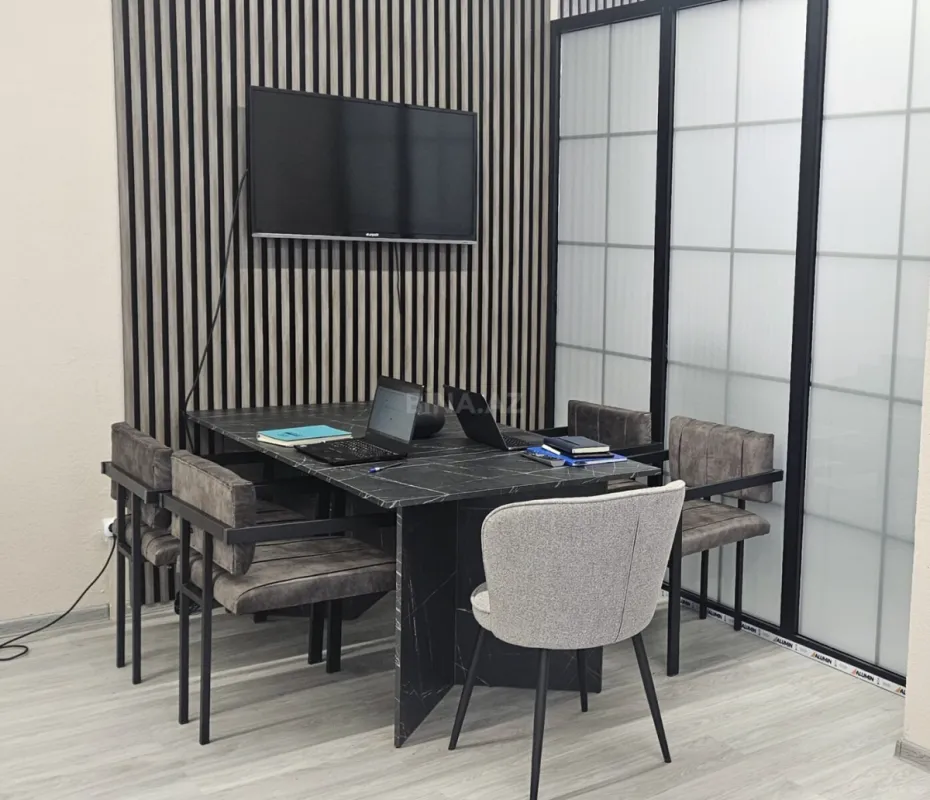 Kirayə verilir 1 otaqlı ofis 40 m²