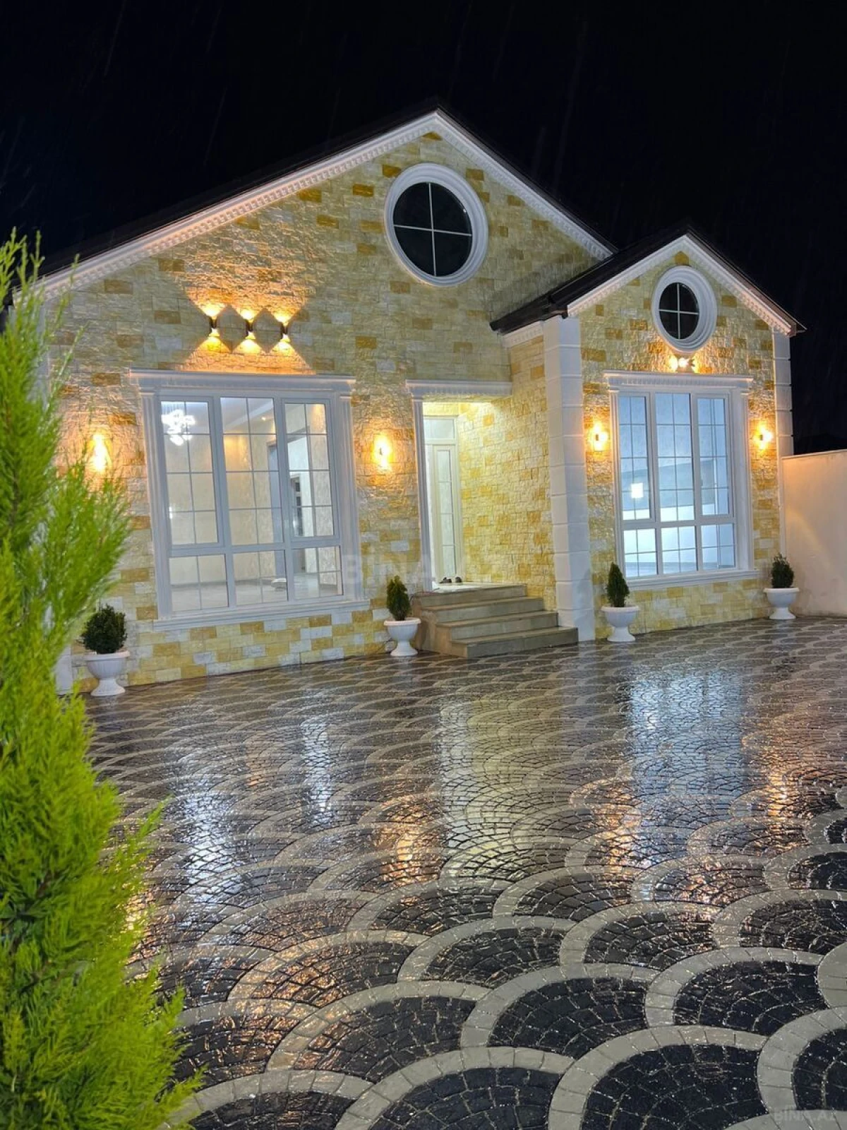 Satılır 4 otaqlı həyət evi 120 m²