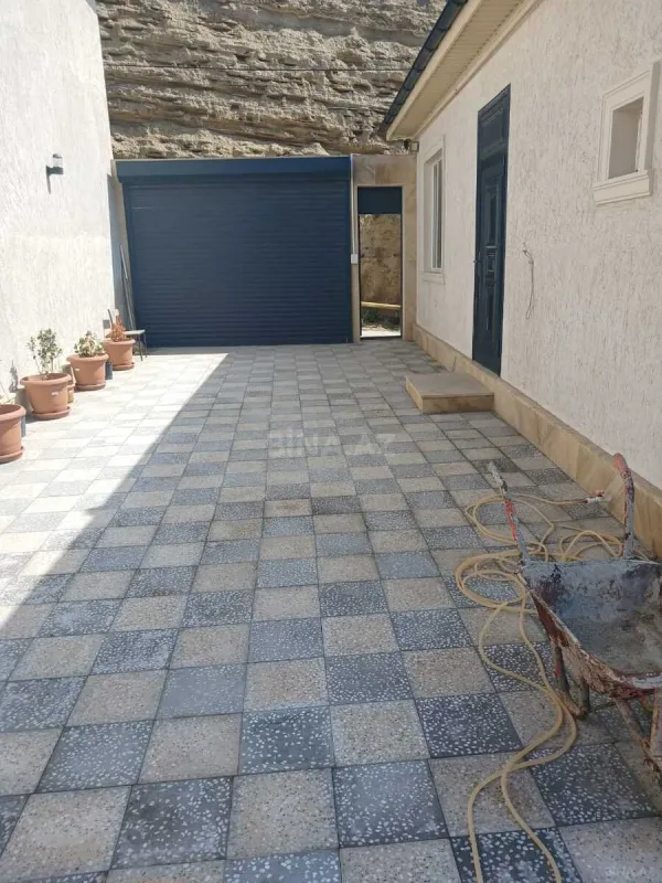 Satılır 4 otaqlı həyət evi 150 m²