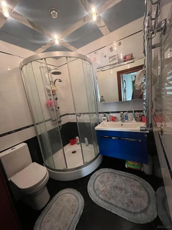 Satılır 4 otaqlı mənzil 204 m²