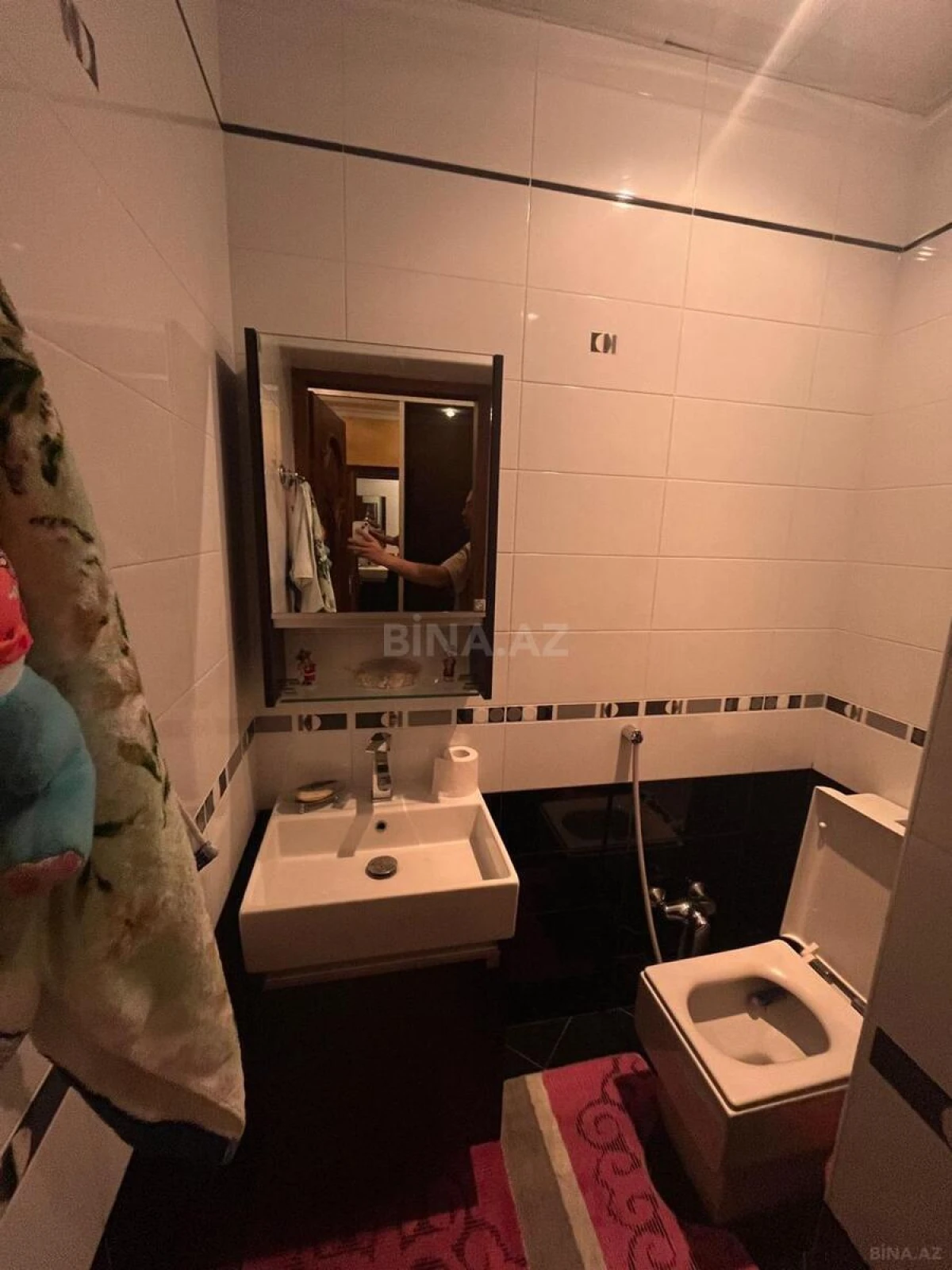 Satılır 4 otaqlı mənzil 204 m²