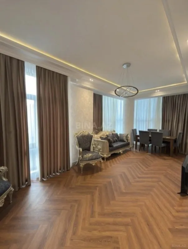 Kirayə verilir 2 otaqlı mənzil 90 m²