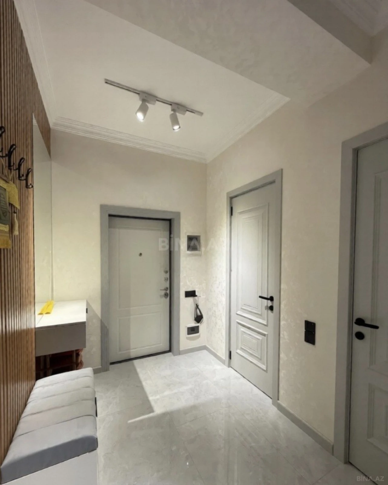 Kirayə verilir 2 otaqlı mənzil 90 m²