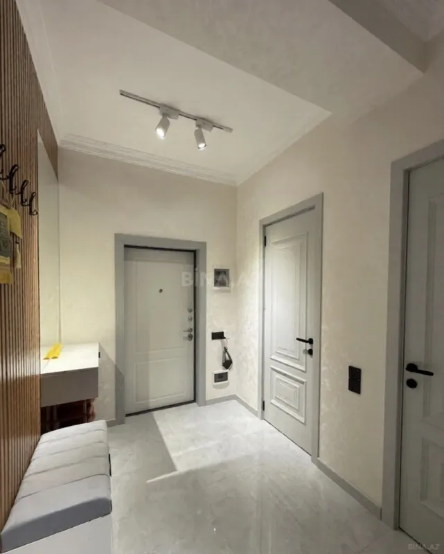 Kirayə verilir 2 otaqlı mənzil 90 m²