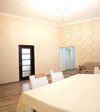 Kirayə verilir 2 otaqlı mənzil 57 m²