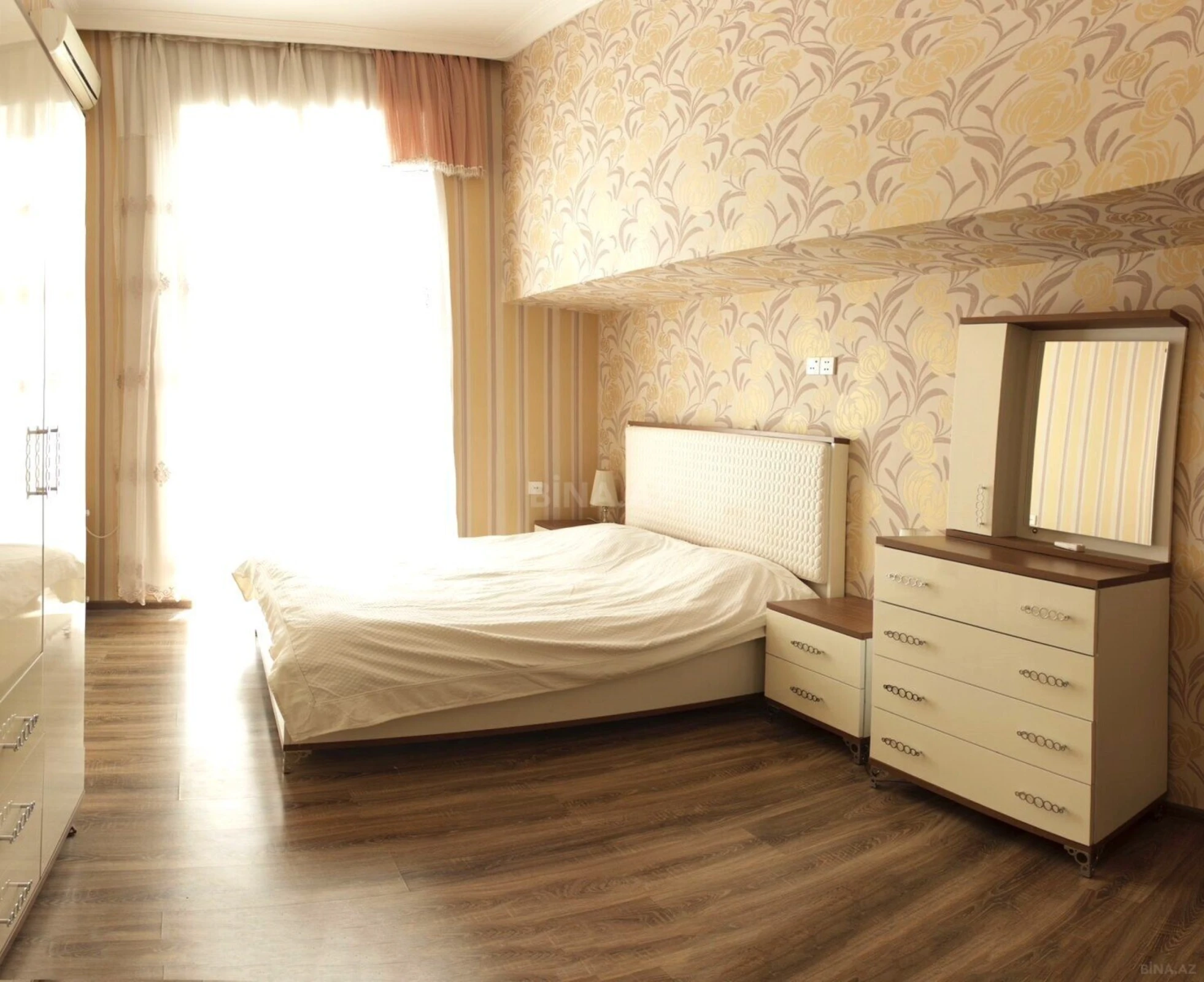 Kirayə verilir 2 otaqlı mənzil 57 m²