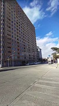 Satılır 3 otaqlı mənzil 135 m² — Bakı, 8-ci mikrorayon 3 otaq 135.00 m²
