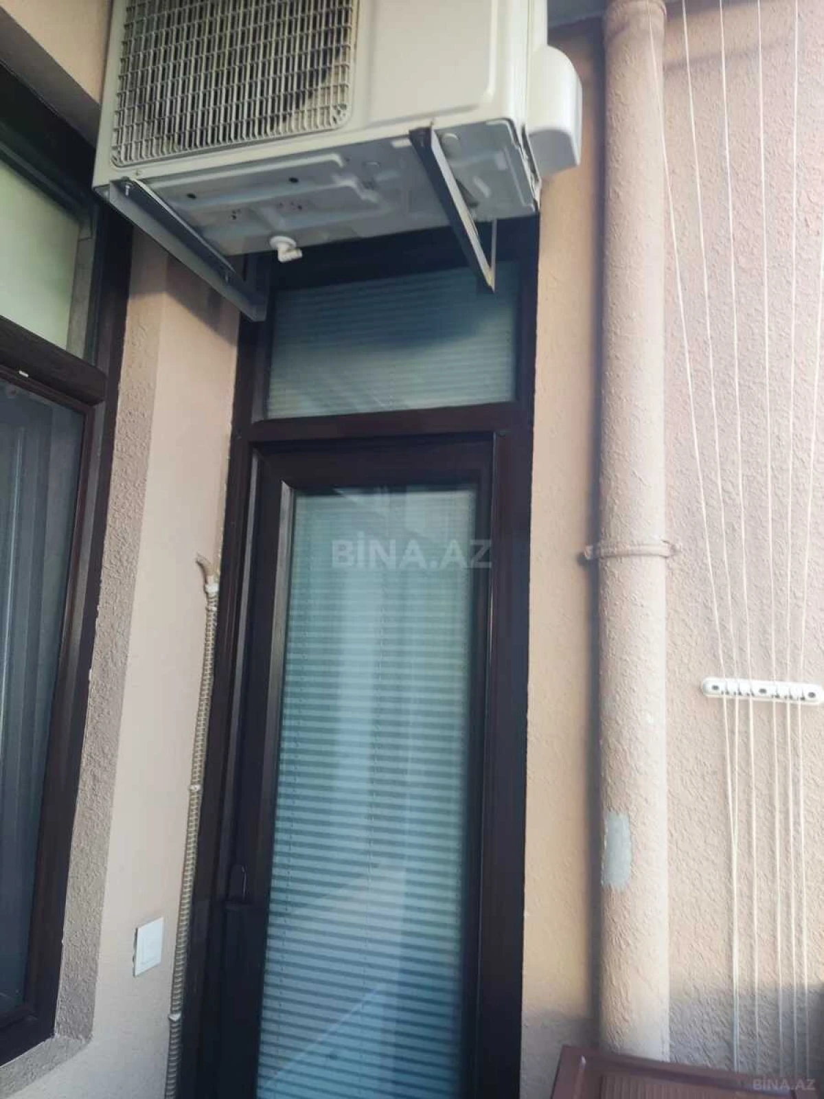 Satılır 3 otaqlı mənzil 135 m²