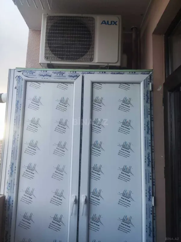 Satılır 3 otaqlı mənzil 135 m²