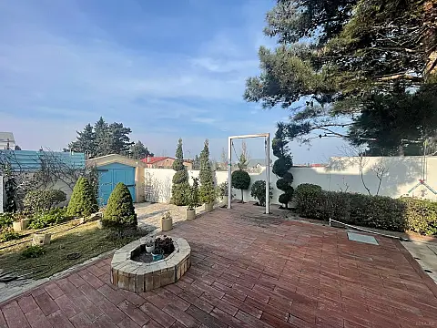 Satılır 4 otaqlı həyət evi 160 m²