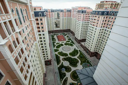 Satılır 6 otaqlı mənzil 270 m² — Bakı 6 otaq 270.00 m²