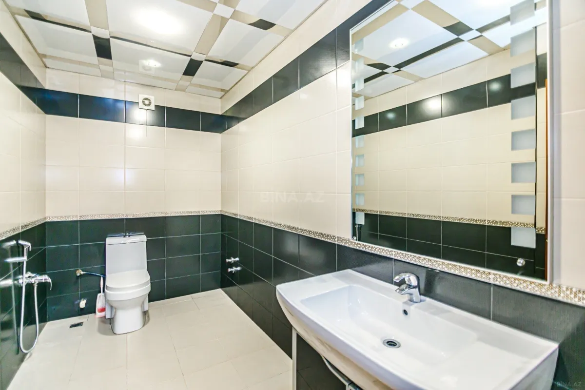 Kirayə verilir 4 otaqlı mənzil 200 m²