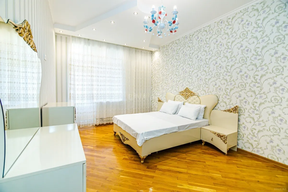 Kirayə verilir 4 otaqlı mənzil 200 m²