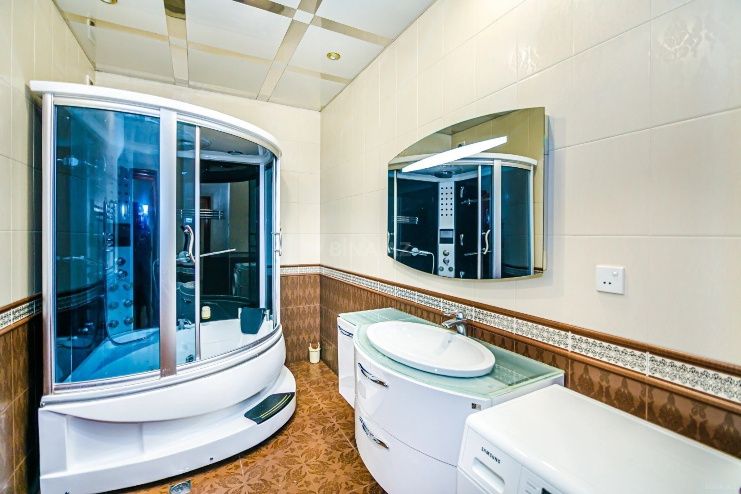 Kirayə verilir 4 otaqlı mənzil 200 m²