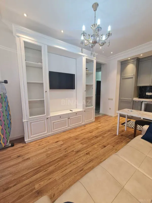 Kirayə verilir 2 otaqlı mənzil 55 m²