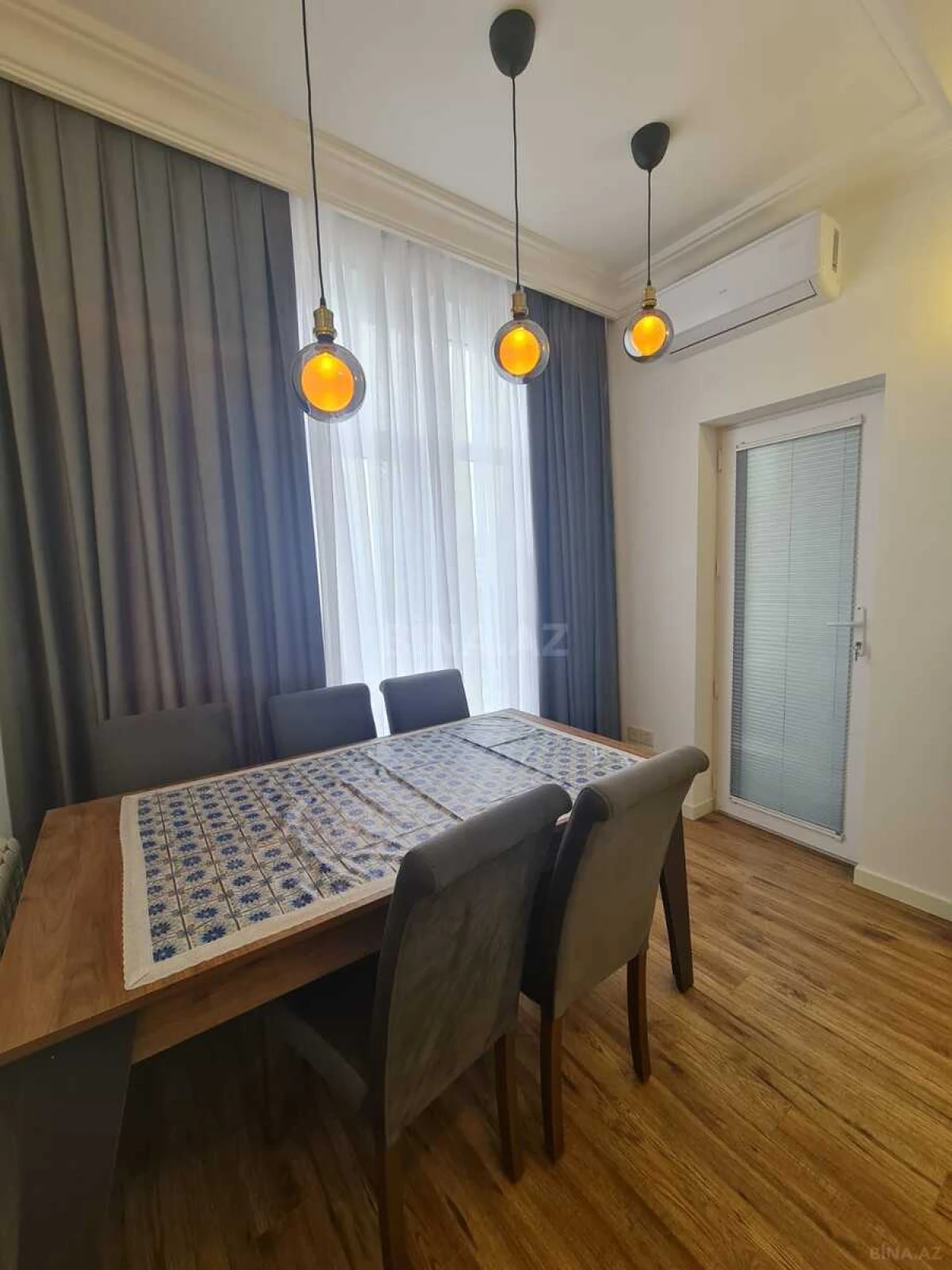 Kirayə verilir 2 otaqlı mənzil 55 m²