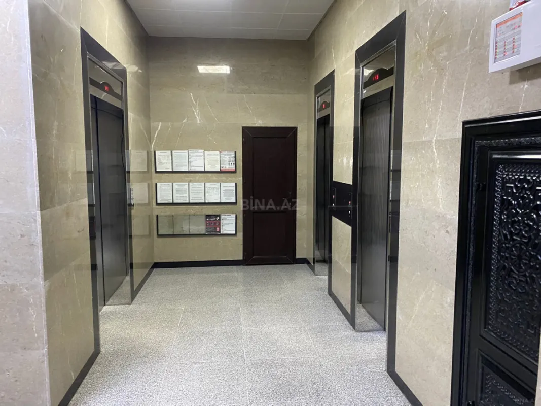 Satılır 4 otaqlı mənzil 186 m²