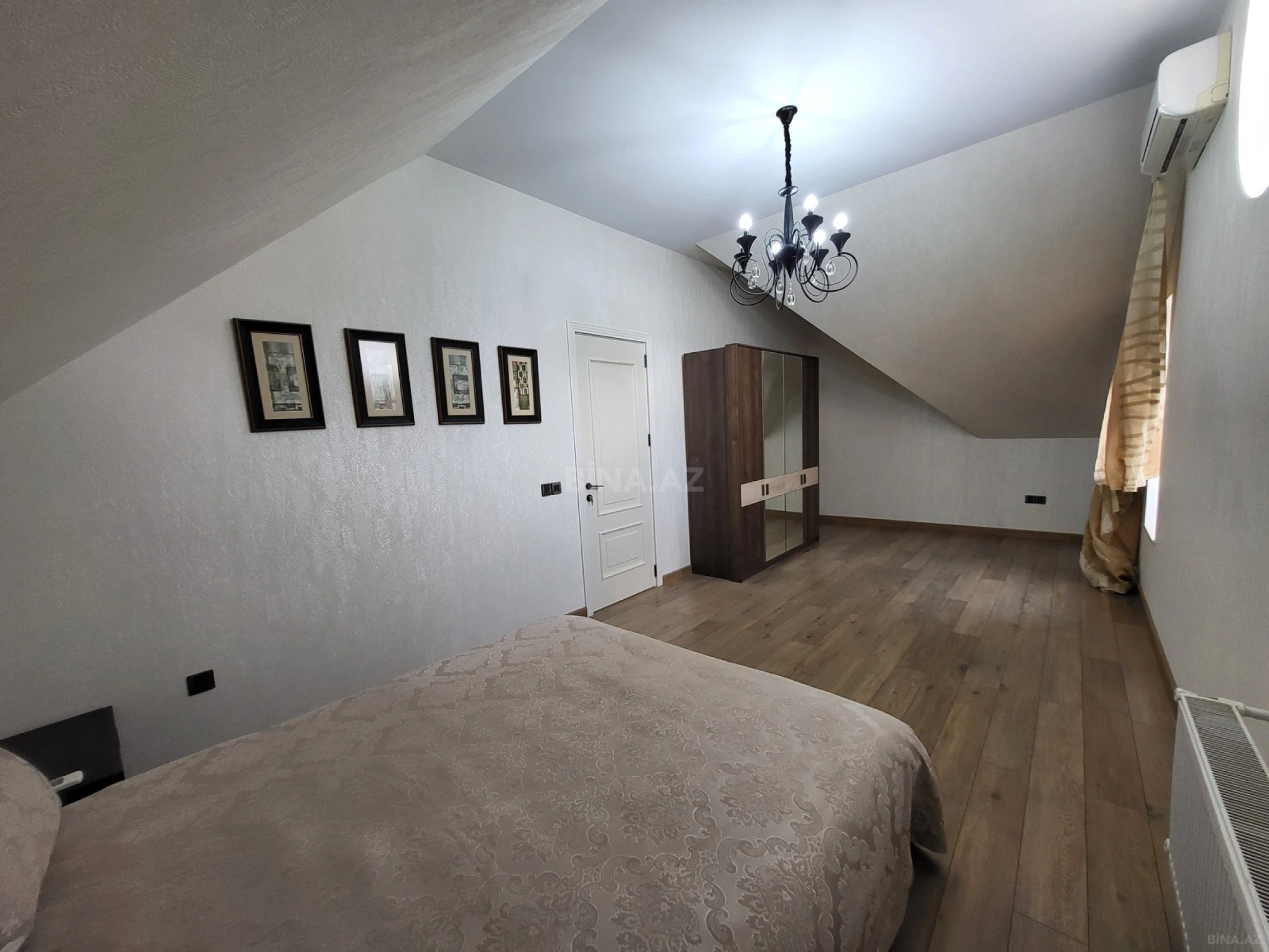 Satılır 4 otaqlı həyət evi 220 m²