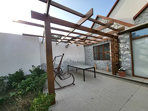 Satılır 4 otaqlı həyət evi 220 m²