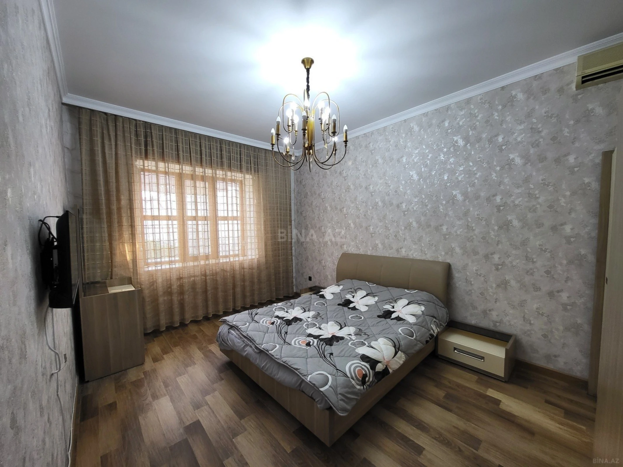 Satılır 4 otaqlı həyət evi 220 m²