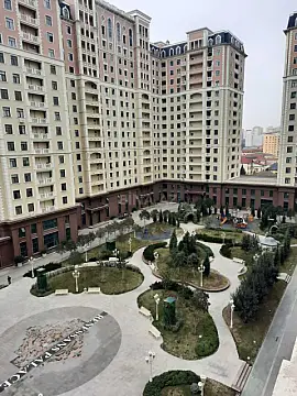 Kirayə verilir 2 otaqlı mənzil 98 m²