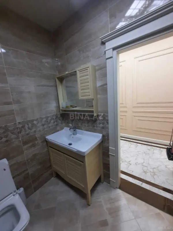 Kirayə verilir 2 otaqlı mənzil 98 m²
