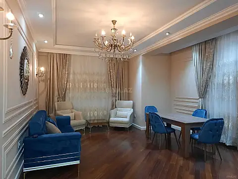 Kirayə verilir 2 otaqlı mənzil 98 m²