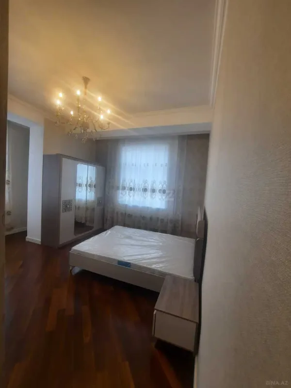 Kirayə verilir 2 otaqlı mənzil 98 m²
