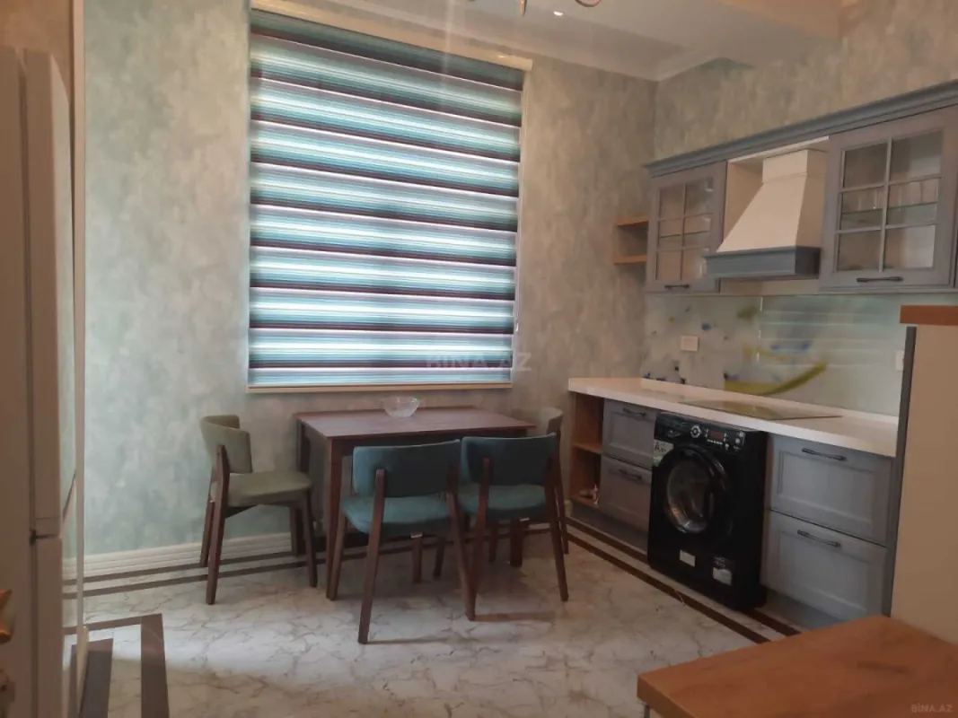 Kirayə verilir 2 otaqlı mənzil 98 m²