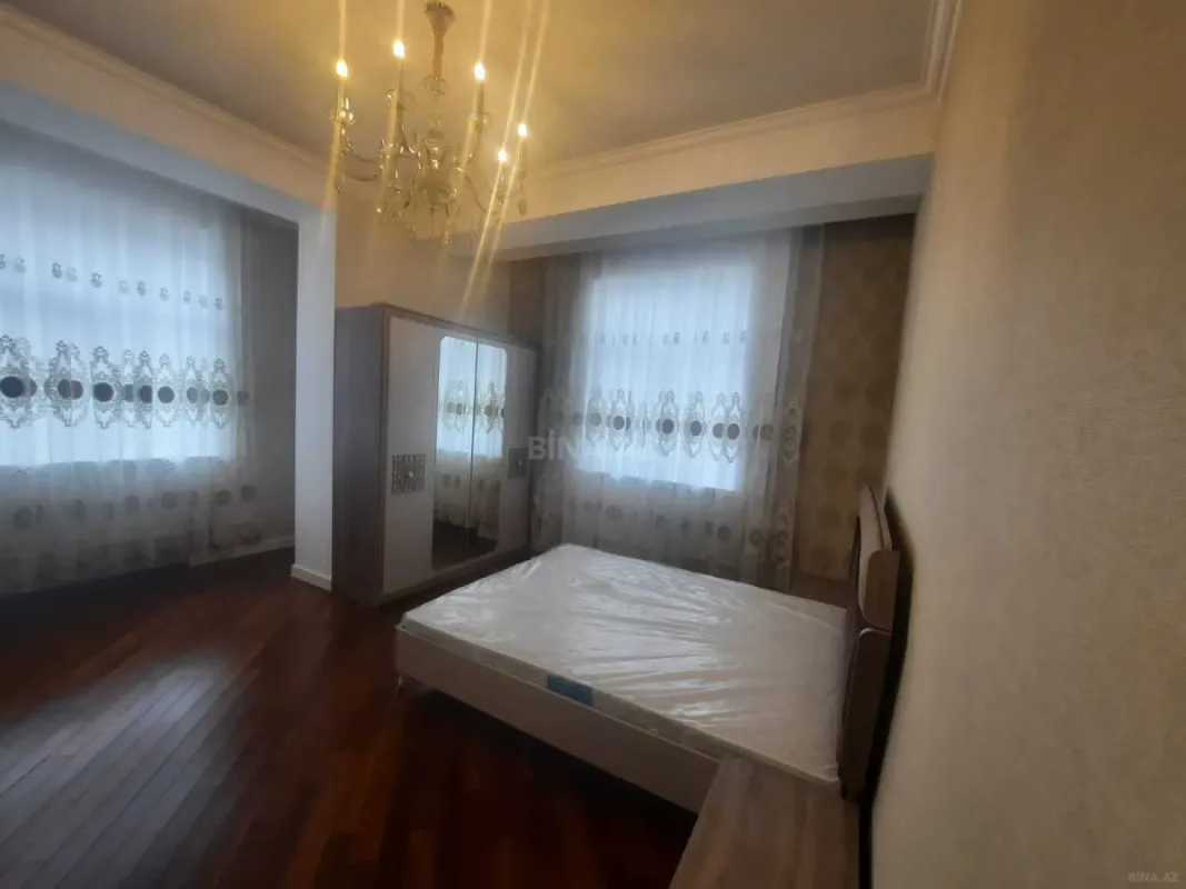 Kirayə verilir 2 otaqlı mənzil 98 m²