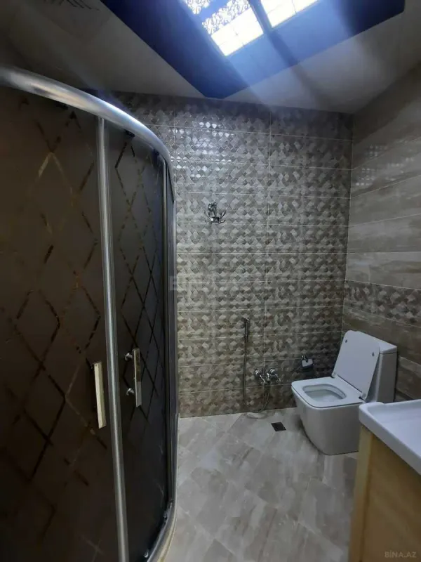 Kirayə verilir 2 otaqlı mənzil 98 m²